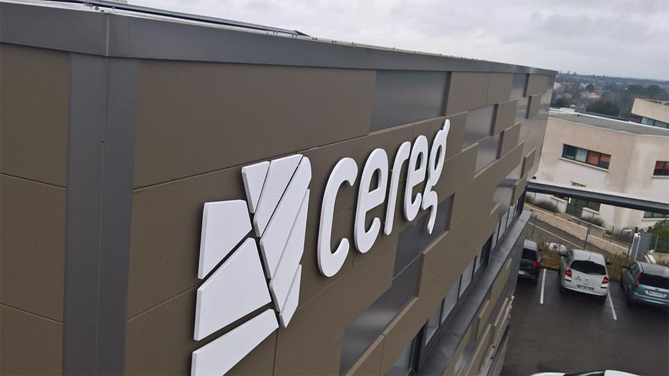 Enseignes-Lumineux-Start-Publicité-à-Nimes