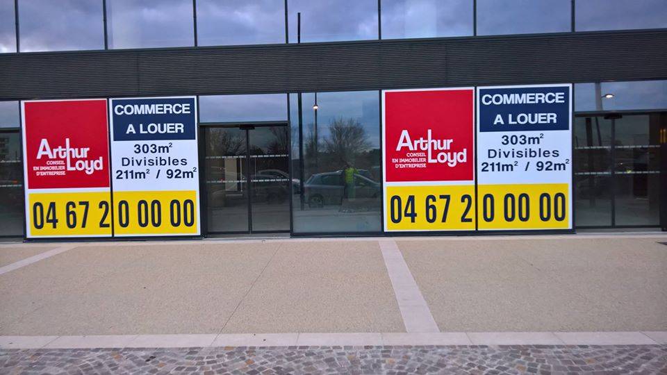 pose publicité